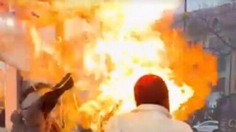 생일 파티 중 ‘펑’…우즈벡서 케이크 촛불에 닿은 수소 풍선 폭발