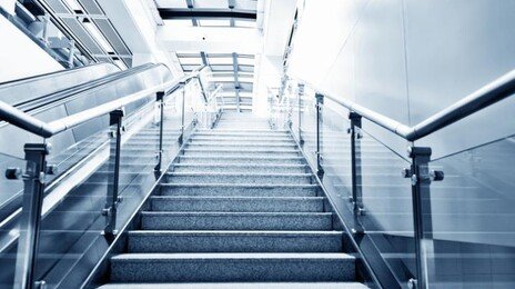 계단 몇층에 숨 헉헉? ‘이 증상’까지 있으면 병원 가야