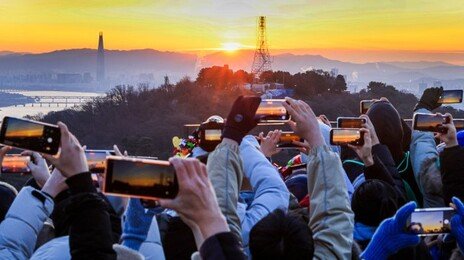 일제에 짓눌린 조선인, 등산하며 정신적 위기 극복