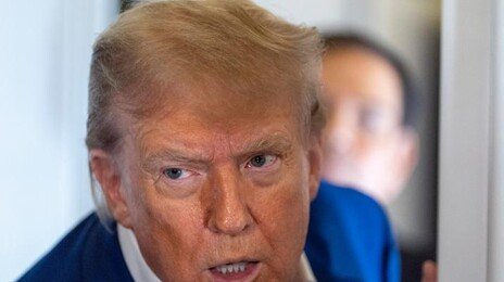 “이란, 美위협 진지하게 여기겠나” 질문한 기자에…트럼프 “멍청하다”