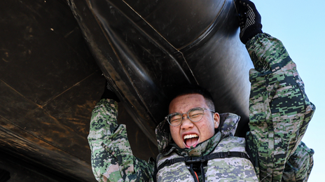 “우리가 추위 잡는 해병” 해병대 캠프 ‘후끈’[청계천 옆 사진관]