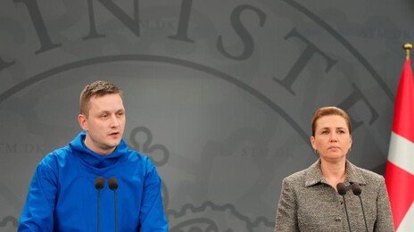 그린란드 정부수반 “美아닌 덴마크에 남을 것”