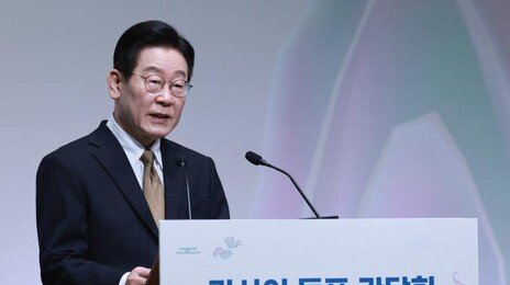 李, 간사이 동포 간담회서 “불행한 역사 피해 당사자, 유가족에 사과”