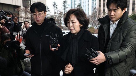 강선우 20일 소환 통보… “姜앞에서 1억 줬다”는 김경과 대질 검토