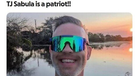 ‘트럼프 야유’ 포드 직원 정직… 온라인선 모금 운동