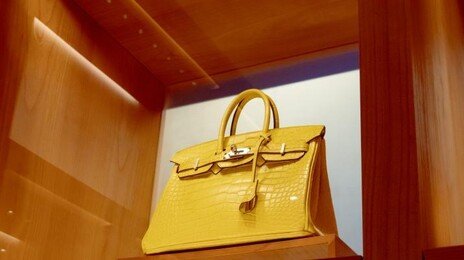 “집 주소·SNS·시계까지 본다”…명품 직원의 ‘고객 심사’ 논란