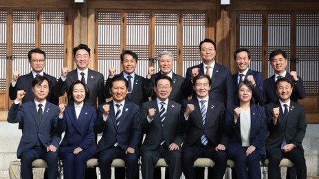 국힘 불참 속 여야 지도부 靑 오찬…李 “용산보다 나은 것 같다”