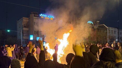 외교부 “한국인 50여명 이란 체류…가급적 신속히 출국해달라”
