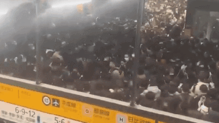 도쿄 철도 정전으로 9시간 먹통…67만명 아수라장