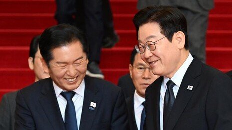 李 “혹시 반명이냐?” 농담에…정청래 “모두 친명이고 친청와대”