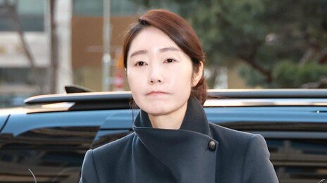 경찰 출석 강선우 “원칙 지키는 삶 살아와…성실히 조사 임할 것”
