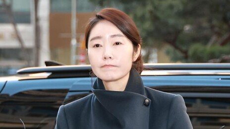 경찰 출석 강선우 “원칙 지키는 삶 살아와…성실히 조사 임할 것”