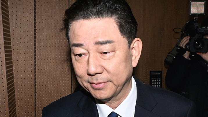 ‘공천 헌금’ 강선우 경찰 출석했는데…김병기는 소환 일정도 안잡혀