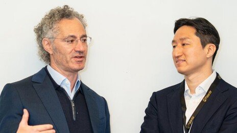 팔란티어 CEO 다시 만난 정기선 “전략적 AI 파트너십 확대”