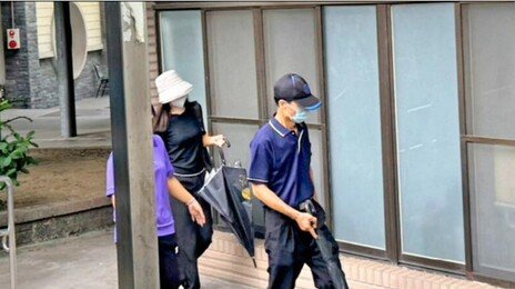 친모가 전선에 묶어 900일 감금…‘체중 30kg’ 뼈만 남아 죽은 딸