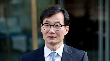 “국민의 용기” 말하다 ‘울컥’한 이진관…前 헌법연구관 “나도 코끝 찡”