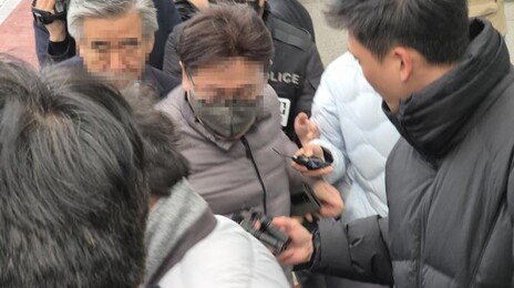 생후 일주일 장애 영아 살해 부부 도운 의사 징역 3년 선고