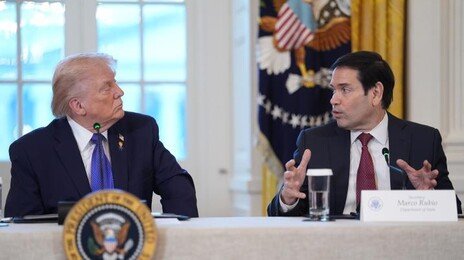 美, 쿠바 정권교체 내부 협력자 물색 움직임… 中-러, 같은 날 아바나 찾아 反美연대 과시