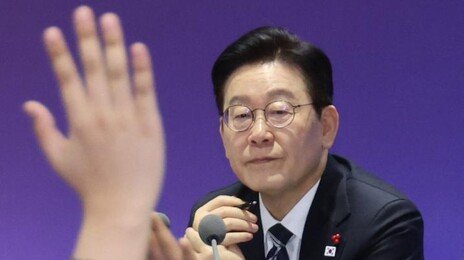 전통시장 간 李대통령, ‘이것’ 사더니 그 자리서 나눠먹어