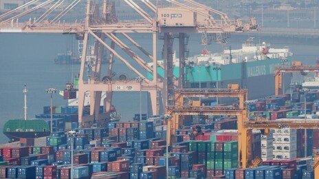 경제학자 둘 중 한명… “당분간 1%대 저성장”