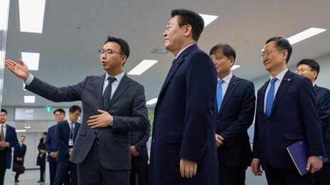 李, 사흘간 SNS에 정책 메시지 잇달아 9개… 직접 소통 나서