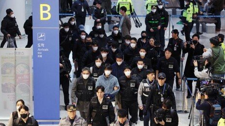 경찰, 캄보디아 ‘로맨스 스캠’ 조직원 17명 전원 구속