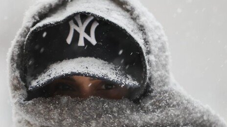 美 ‘겨울 폭풍’에 11명 사망… 인구 절반 영향권