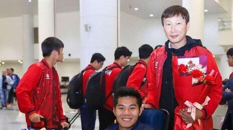 “가장 잊을 수 없는 장면”…휠체어 민 김상식, 팬들 울렸다