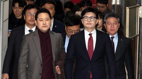 주호영 “휴대전화로 문자 날아와…‘한동훈 징계 안 돼’ 절반, ‘반드시 징계’ 절반”