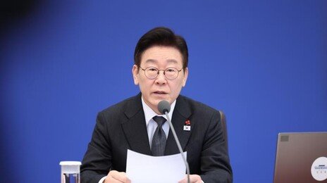 李 “국회입법 너무 느려, 일을 할 수가 없다”