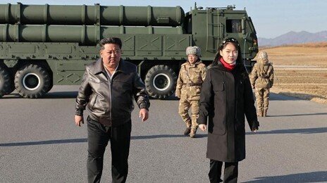 김정은, 딸 주애와 대구경 방사포 시험사격 참관…“핵전쟁 억제력 고도화”