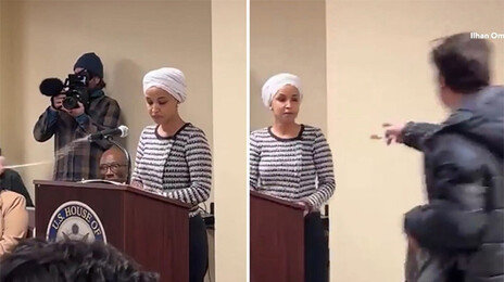 트럼프에 찍힌 소말리아계 女의원 ‘액체 테러’ 충격