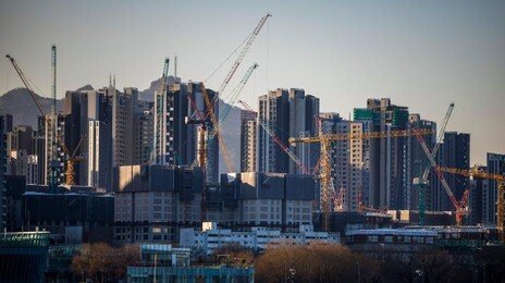 정부, 용산 일대-노원 태릉CC-과천 경마장 등 수도권 51곳에 6만채 공급