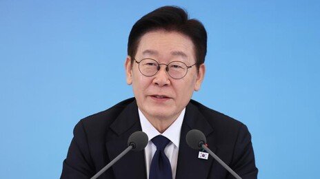 李 “인공지능 로봇 설치 막자는 운동…절박함 이해할 수 있어”