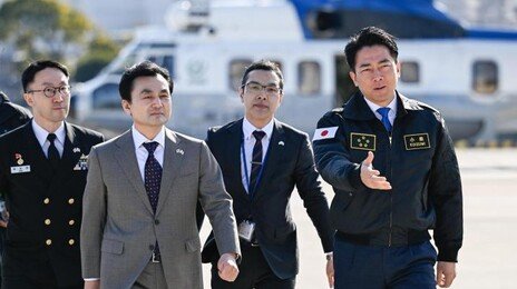 한일 국방장관, 수색구조훈련 실시 합의…9년만에 재개되나