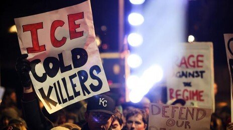 “영장 없이 체포”…트럼프 행정부, ICE 이민 단속 권한 대폭 확대