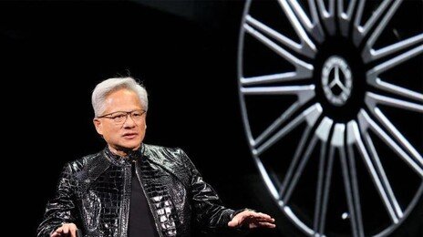 엔비디아, 오픈AI 대규모 투자 재확인…젠슨 황 “1000억 달러는 아냐”