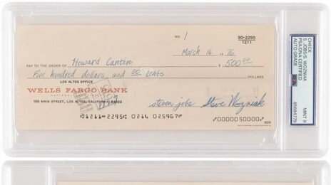 잡스가 40년전 서명한 500달러 수표, 35억원에 팔려