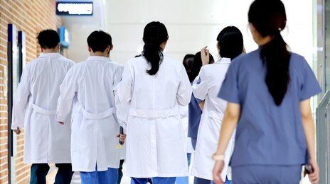 휴직한 ‘추가 수련’ 전공의, 월 100만원 수련수당 없다