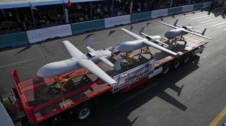 이란, 美항모-유조선에 드론 위협… 핵협상 앞 ‘기싸움’