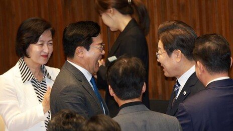 박찬대 “시장합니다! 밥주세요!” 발언에 李대통령 웃음