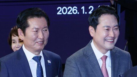 지방선거 “與 이겨야” 44% “野 승리” 32%…격차 넉달새 3→12%p