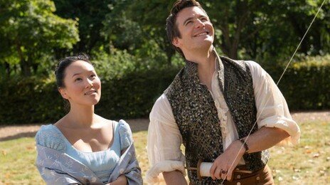 당찬 하녀와 귀족의 로맨스… 亞 배우로 세계관 확장