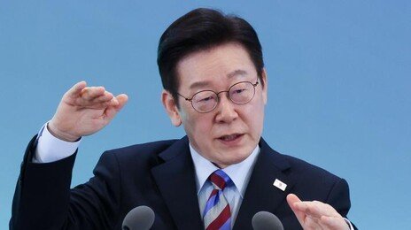 李 “한사람이 수백채씩 사모으면”…이번엔 임대사업자 정조준