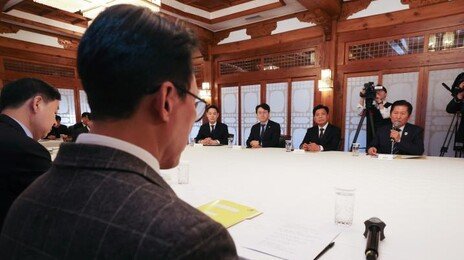 당정청, 대형마트 새벽배송 14년만에 푼다