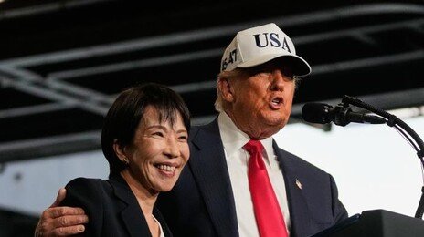 트럼프 “다카이치 압승 축하… ‘힘을 통한 평화’ 성공하길”