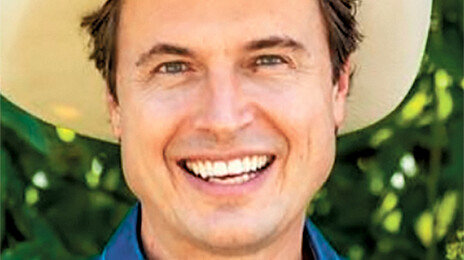 머스크家로 번진 엡스타인 파문… “동생 킴벌, 최소 2명 소개받아”