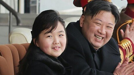 국정원 “김주애 후계자 내정 단계…시책에 의견 내기도”