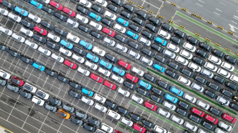 11년 공짜 세금 끝…절벽에 선 中전기차 시장 ‘최후 생존게임’