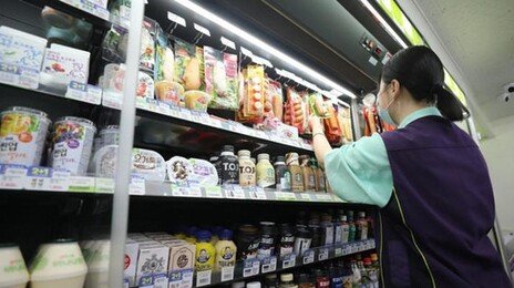 “설에도 알바 간다”…청년 10명중 7명, 쉼보다 돈 택했다